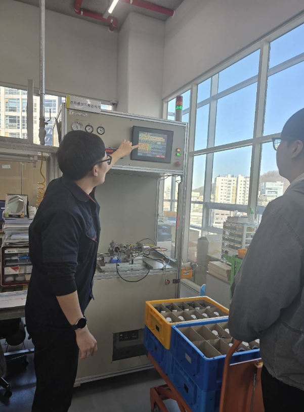 전자밸브 검사기 - 생산직 신입사원 교육 현장 사진(2025.12.05)